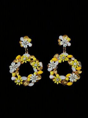 Vintage 1980s Yellow Topaz Rhinestone White Flower Statement Wreath Hoops Dangle